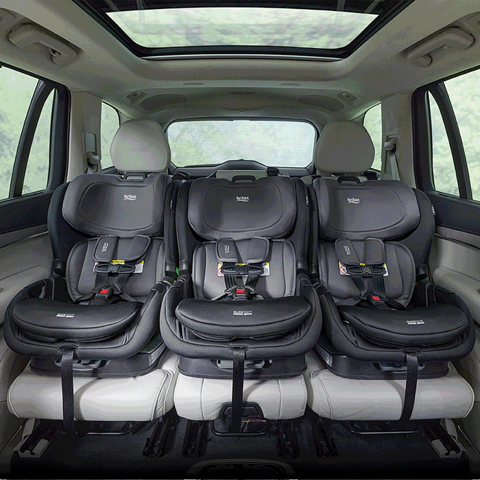 GIF of Britax Poplar S Convertible Car Seat fitting 3 accross
