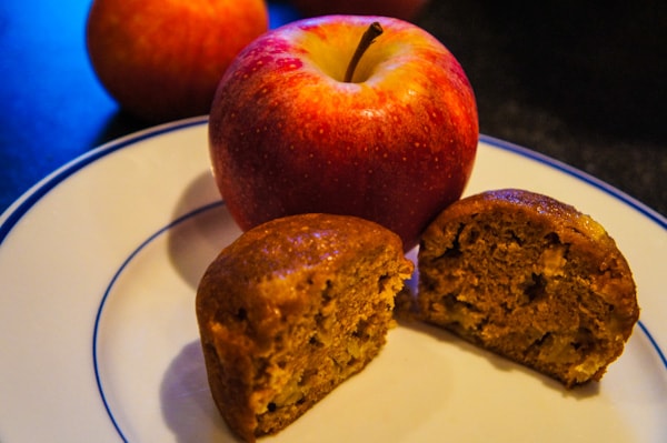 Low-fat (and delicious) apple muffins