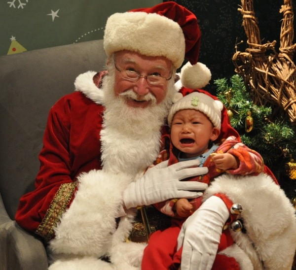 Santa, baby: 10 tips for a “nice” Santa experience