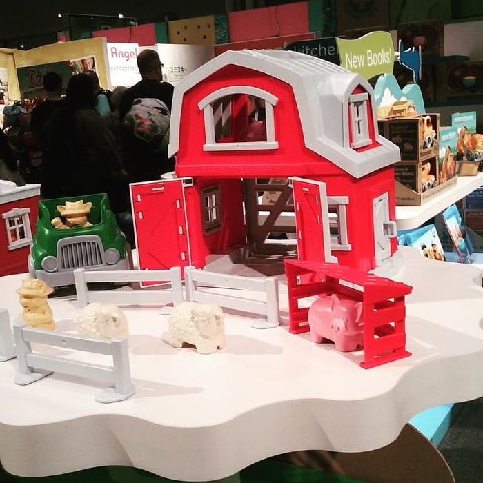 Toy Fair 2016 Trends Part 2: Foxes and unicorns and llamas, oh my!