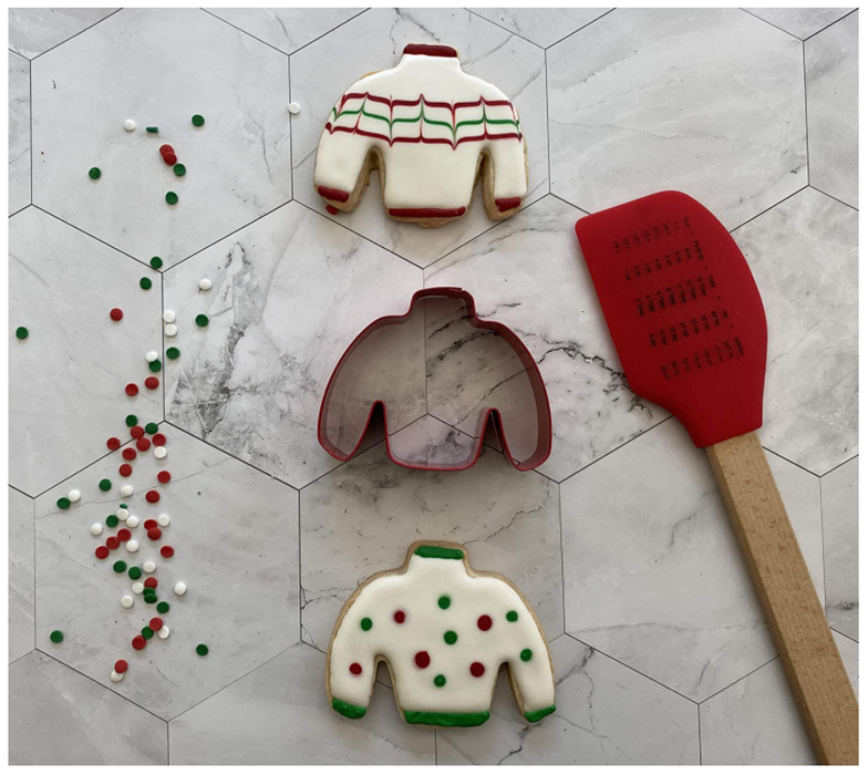 Handstand Kitchen: Cozy Sweater Cookie Cutter With Spatula